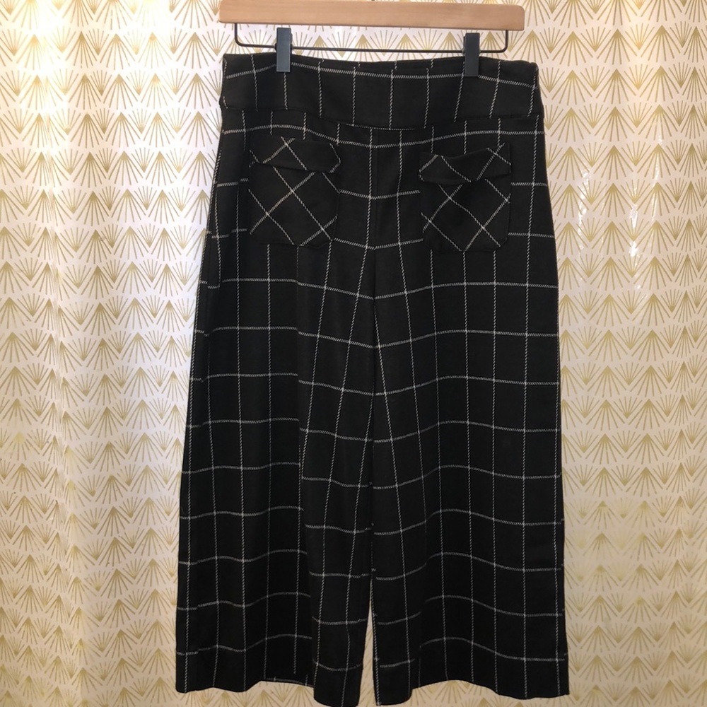 Eva Franco size 6 wide leg cropped knit pants